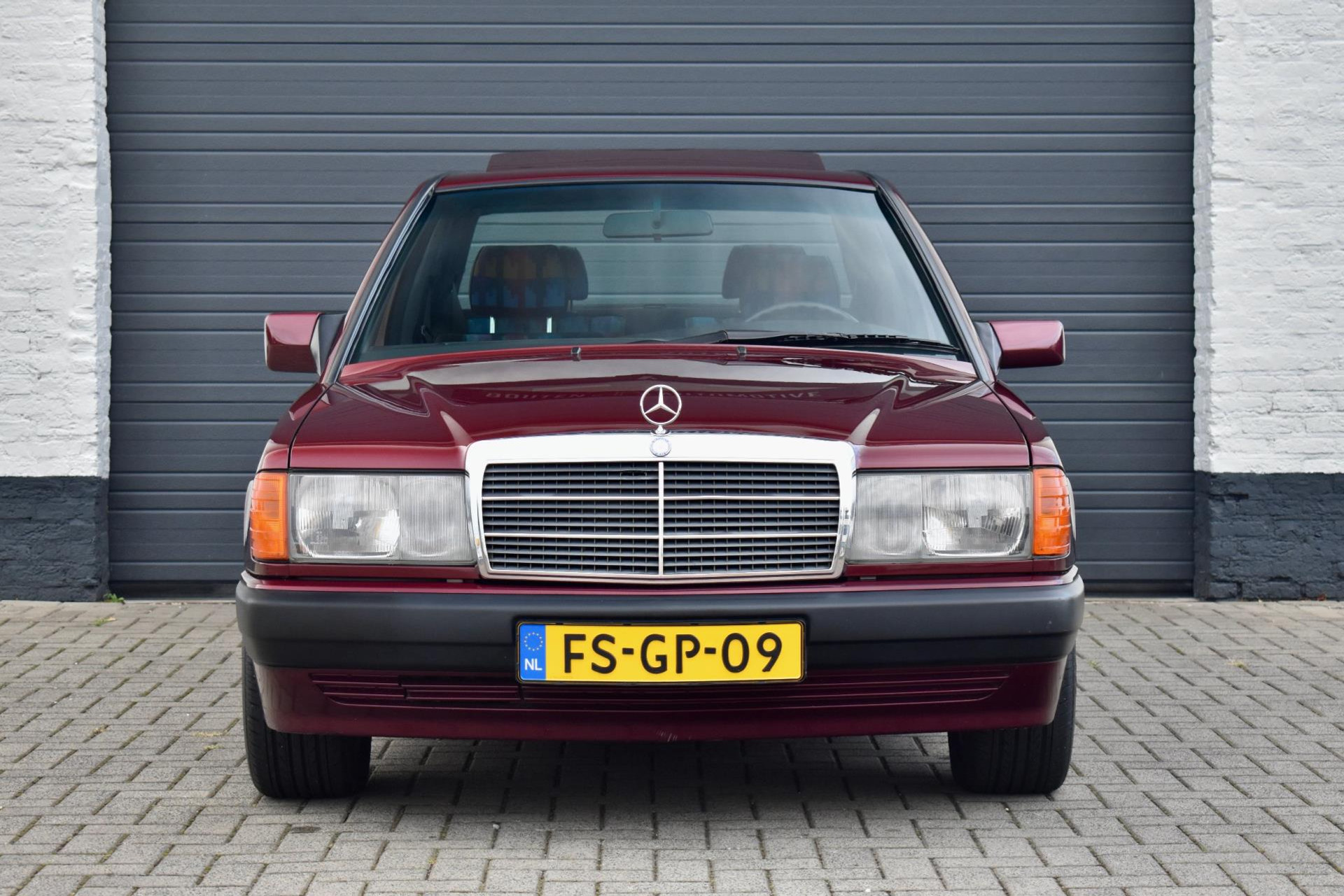 47832236-1.jpg