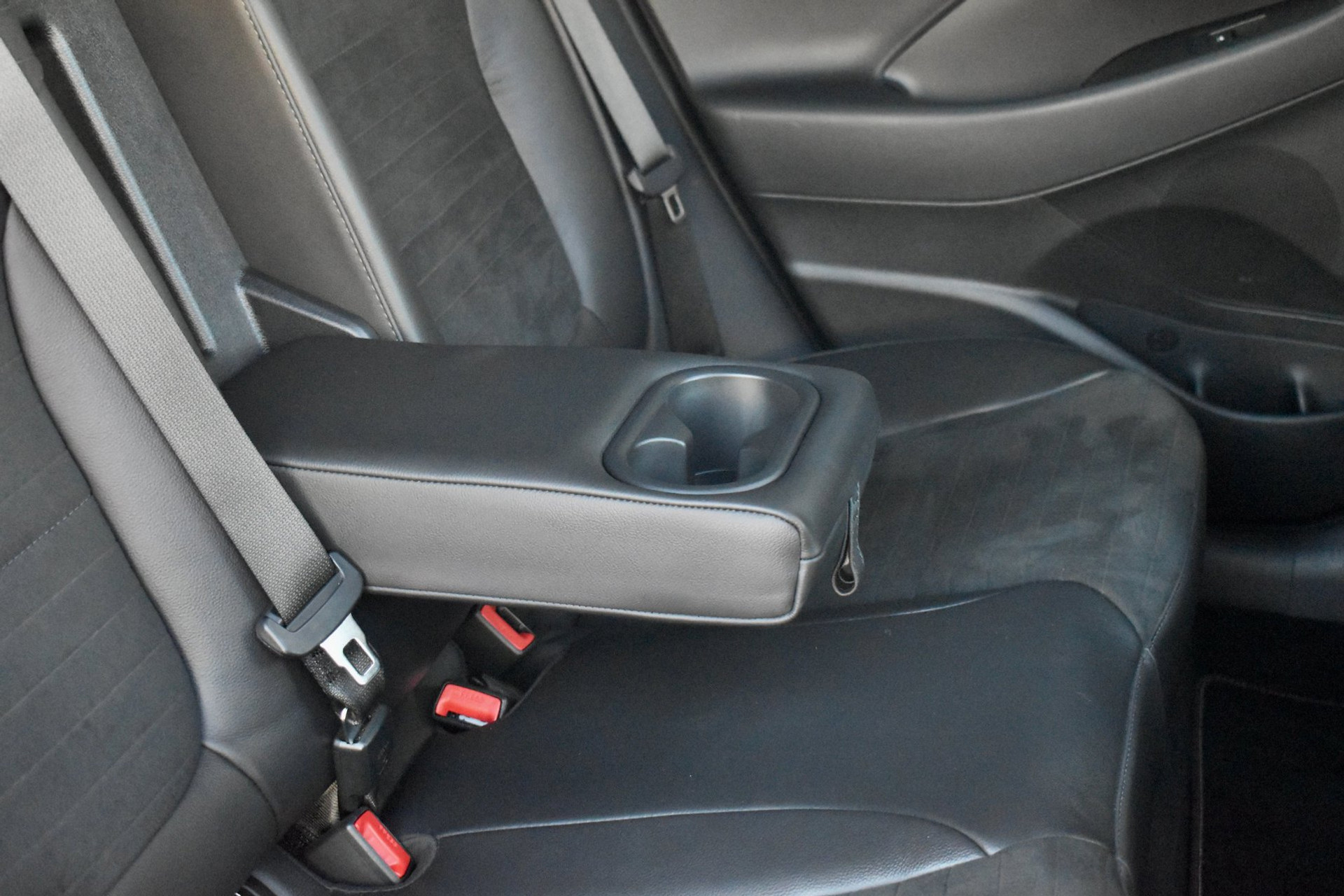 57775272-24.jpg